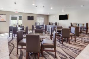 cobblestone inn and suites holdrege