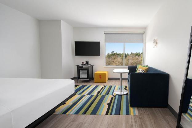 aloft houston shenandoah