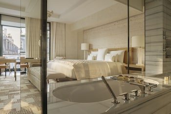 cheval blanc paris
