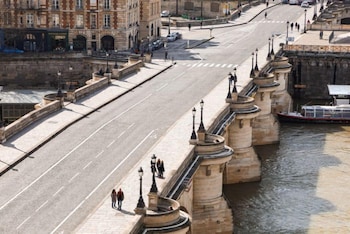 cheval blanc paris