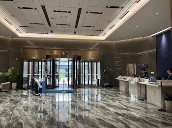 Holiday Inn Express Nanchang Bayi Square,Nanchang Railway Station>>Nanchang,3 star