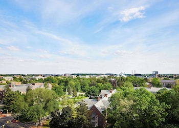 graduate by hilton east lansing