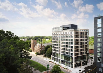 graduate by hilton east lansing