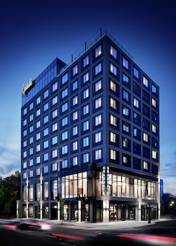 graduate by hilton east lansing