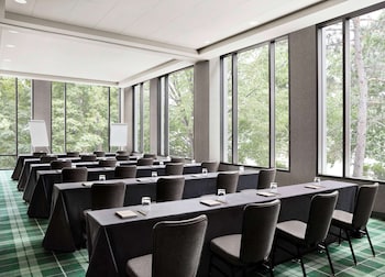 graduate by hilton east lansing