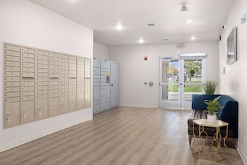 Waterwalk Minneapolis - Plymouth,Plymouth>>Minneapolis,4 star