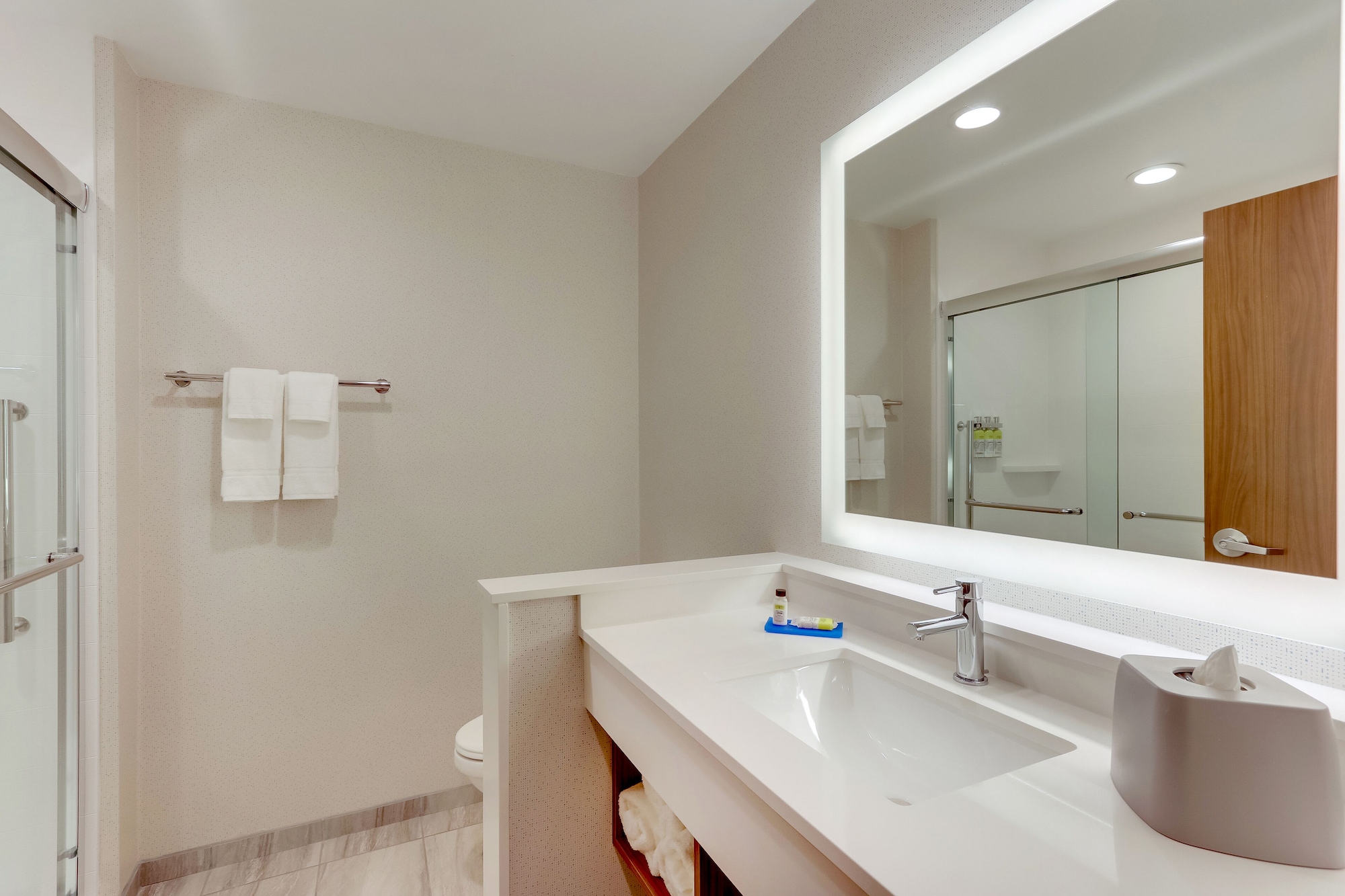 holiday inn express and suites winston salem sw cl