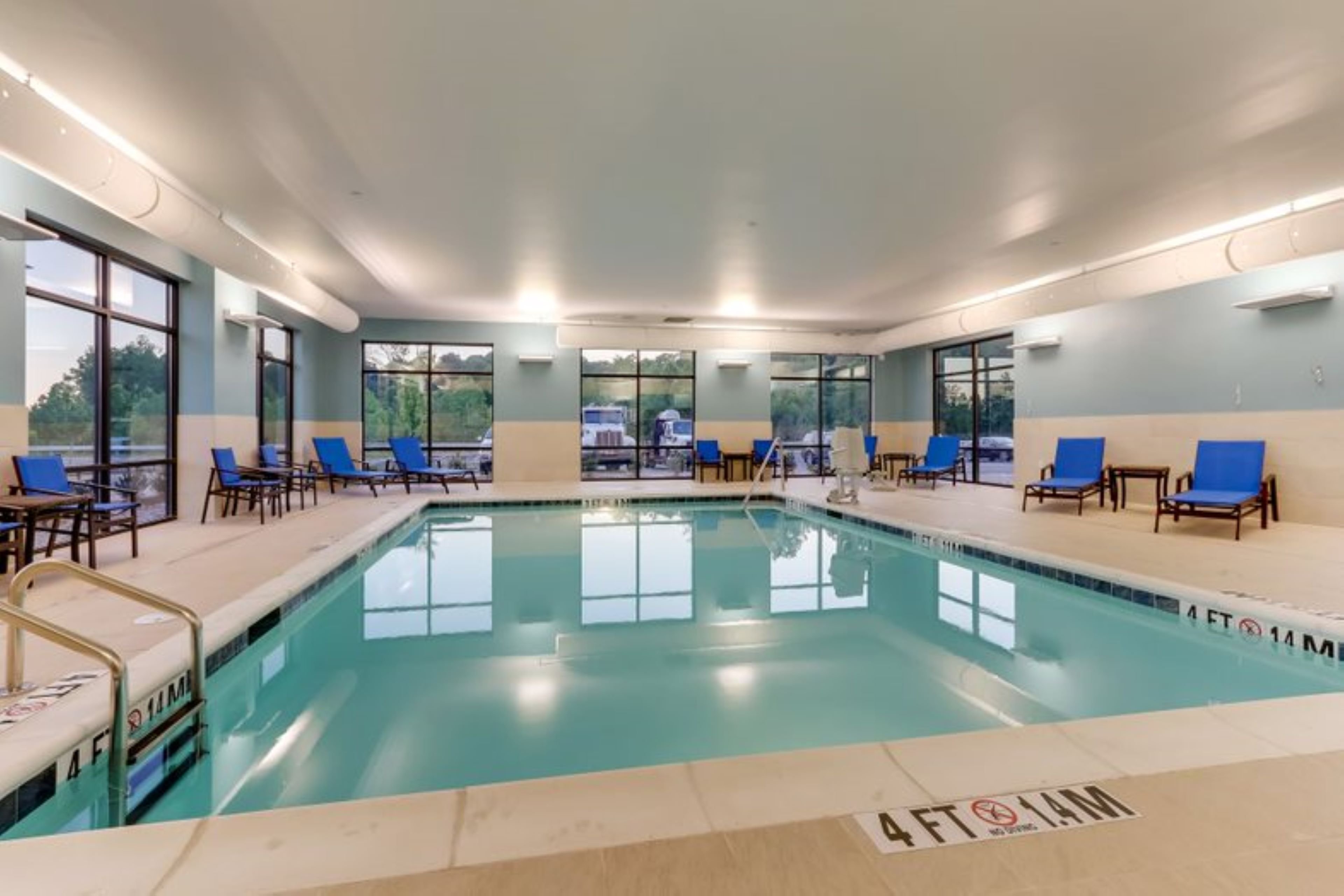 holiday inn express and suites winston salem sw cl