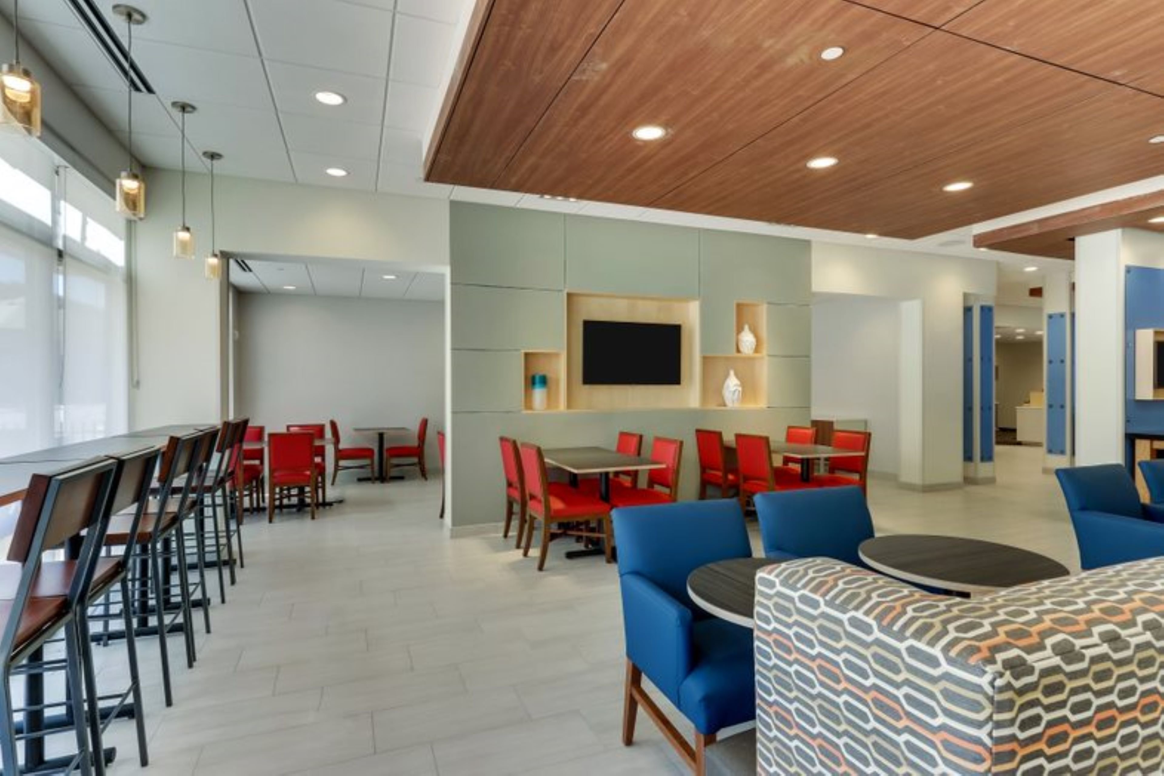 holiday inn express and suites winston salem sw cl