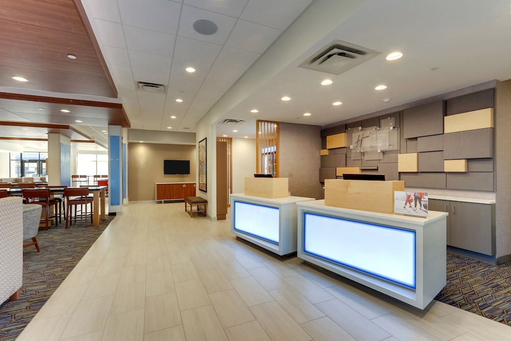 holiday inn express and suites winston salem sw cl