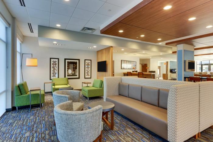 holiday inn express and suites winston salem sw cl
