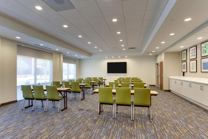 holiday inn express and suites winston salem sw cl