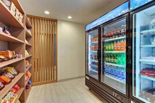 holiday inn express and suites winston salem sw cl