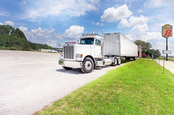 Super 8 By Wyndham Clarksville East,Tennessee>>Clarksville,2 star