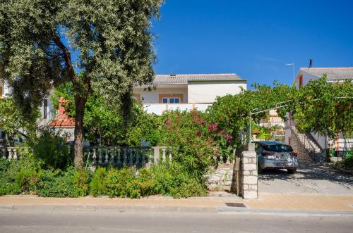 apartments elvira