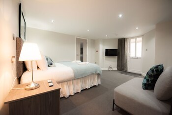 Laurel House,,0 star