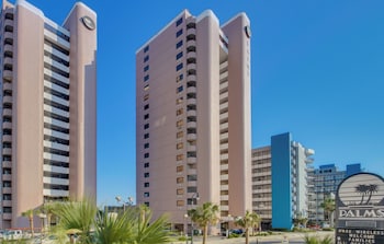 palms resort by hosteeva