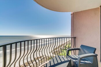 palms resort by hosteeva