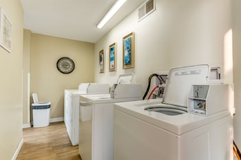 palms resort by hosteeva