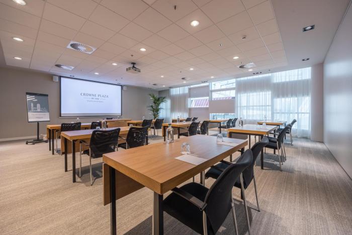 crowne plaza utrecht central station an ihg hotel