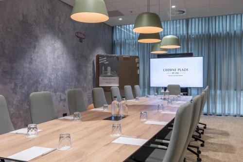 crowne plaza utrecht central station an ihg hotel