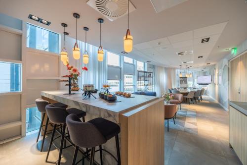 crowne plaza utrecht central station an ihg hotel
