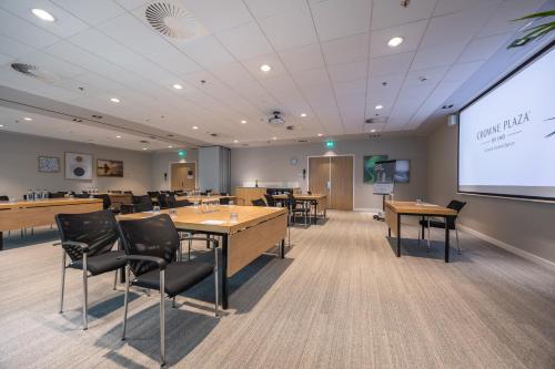 crowne plaza utrecht central station an ihg hotel