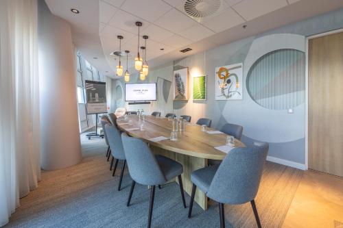 crowne plaza utrecht central station an ihg hotel