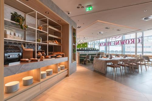 crowne plaza utrecht central station an ihg hotel