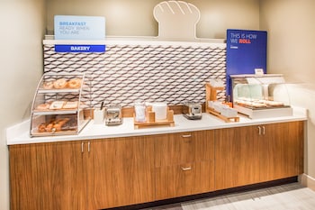 holiday inn express and suites blythe