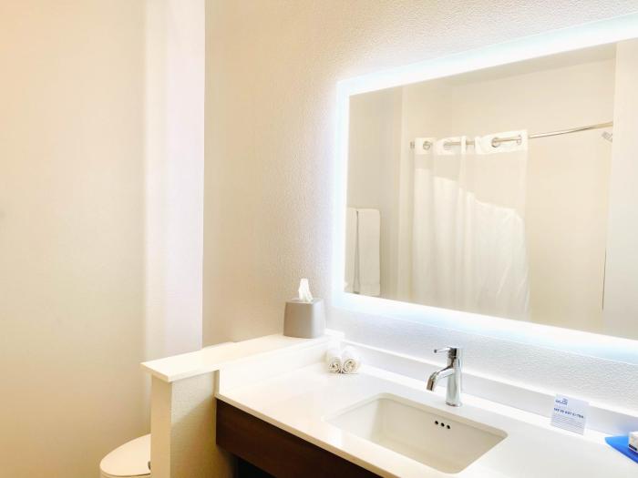 holiday inn express and suites blythe
