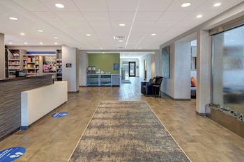 hampton inn queen creek