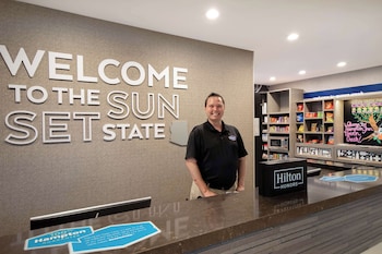 hampton inn queen creek