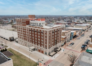 hotel elkhart tapestry collection by hilton