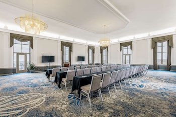 hotel elkhart tapestry collection by hilton