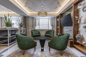 hotel elkhart tapestry collection by hilton