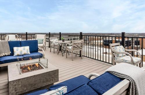 hotel elkhart tapestry collection by hilton