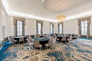 hotel elkhart tapestry collection by hilton