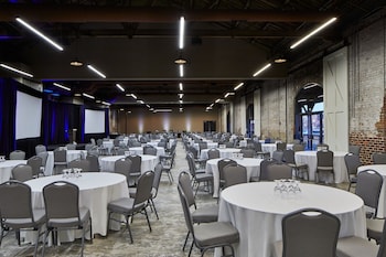 aloft wilmington at coastline center