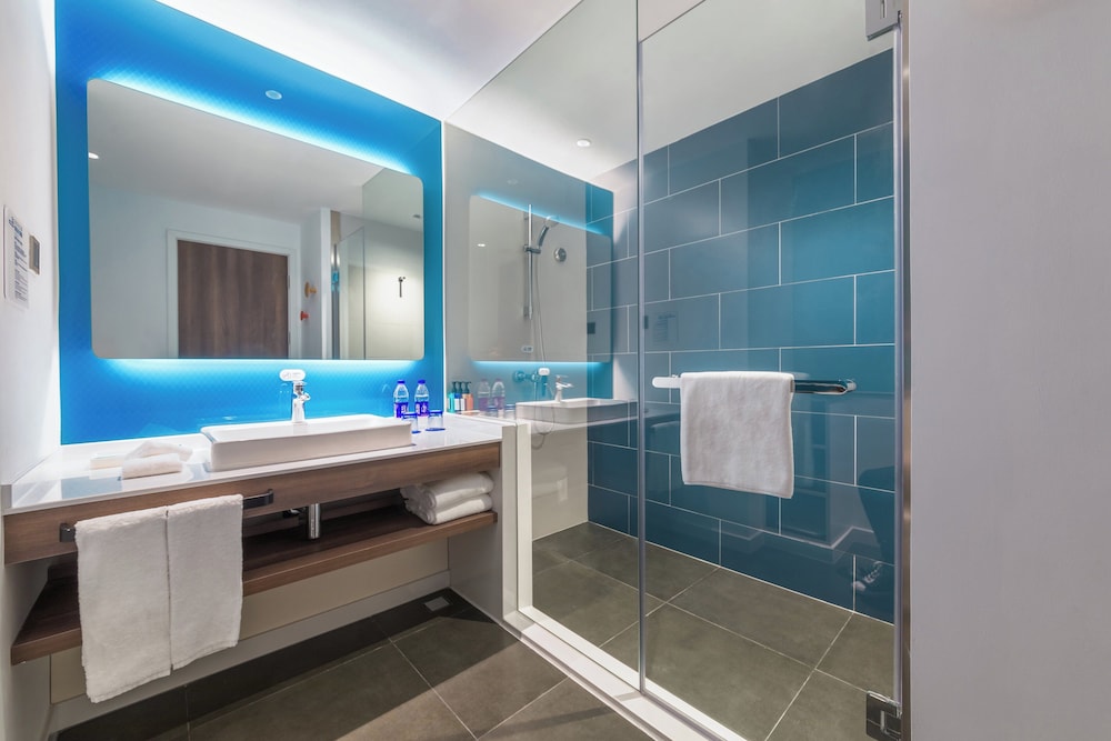 holiday inn express beijing shijingshan lakeview an ihg hotel