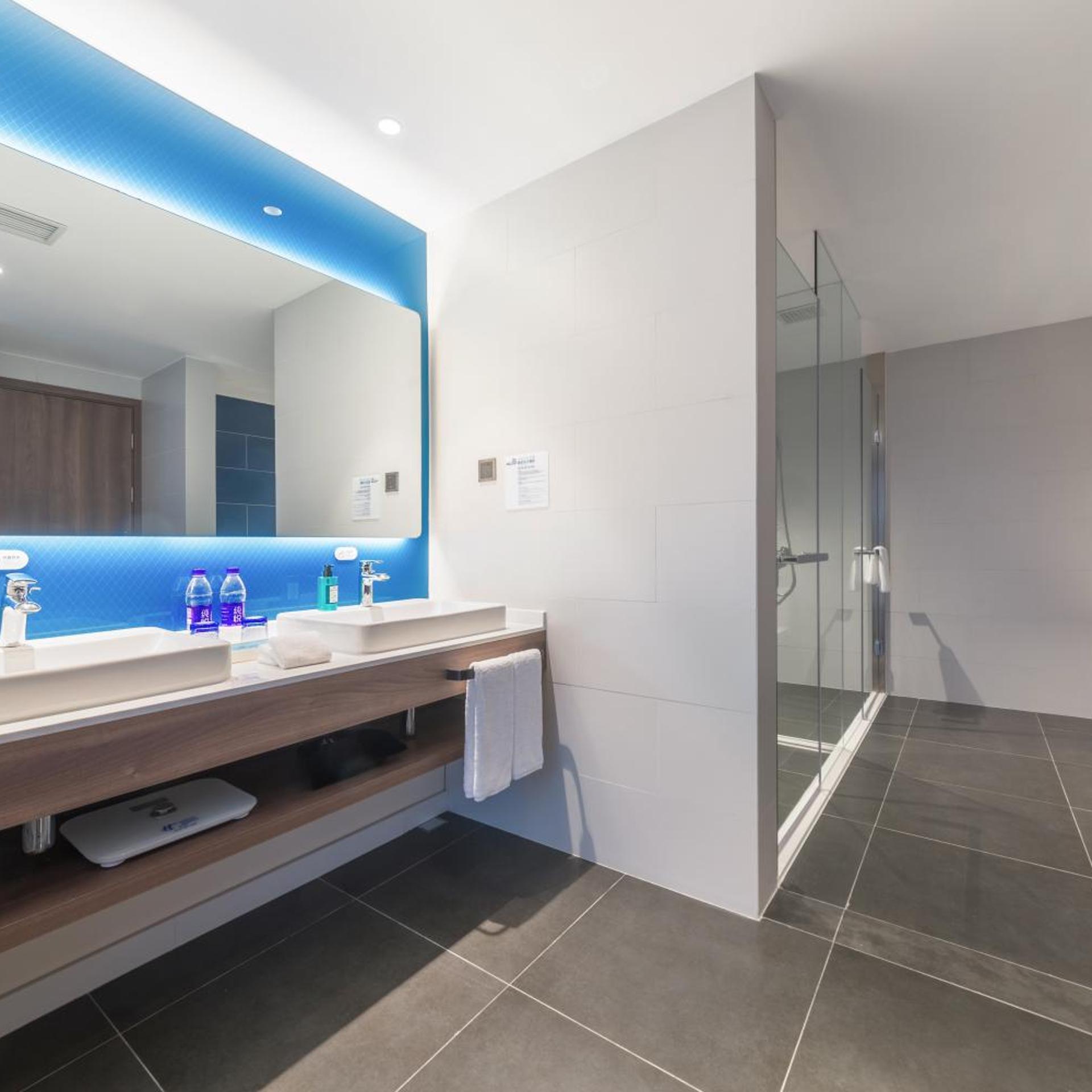 holiday inn express beijing shijingshan lakeview an ihg hotel
