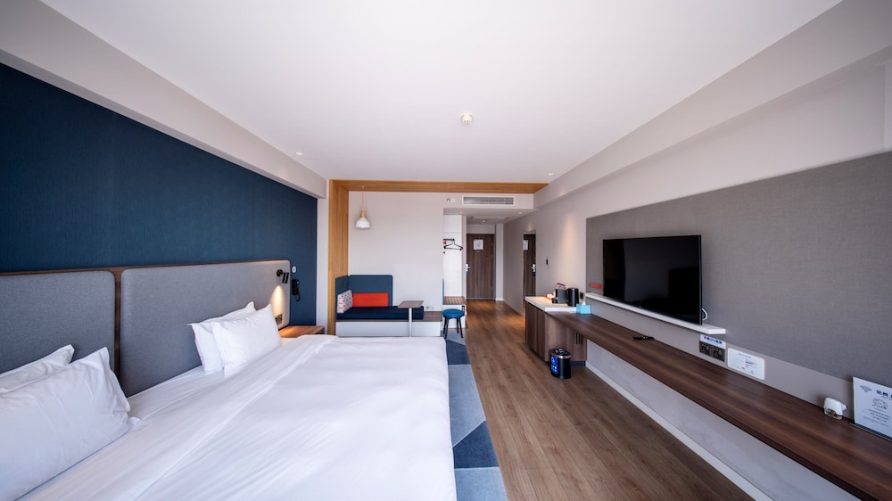 holiday inn express beijing shijingshan lakeview an ihg hotel
