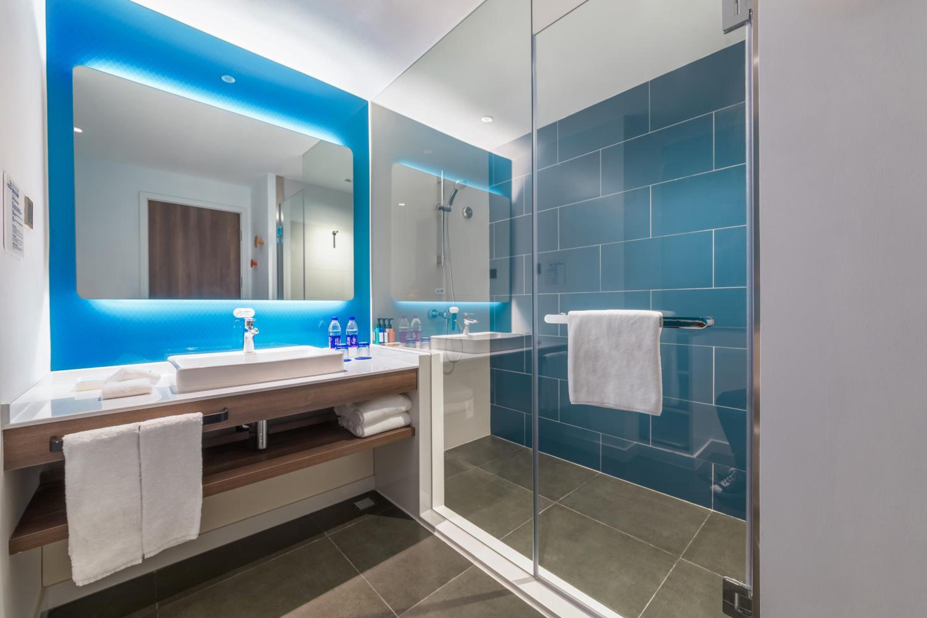 holiday inn express beijing shijingshan lakeview an ihg hotel