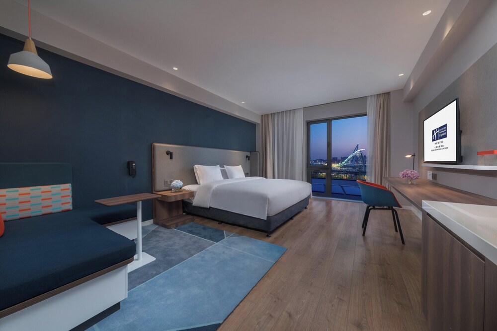 holiday inn express beijing shijingshan lakeview an ihg hotel