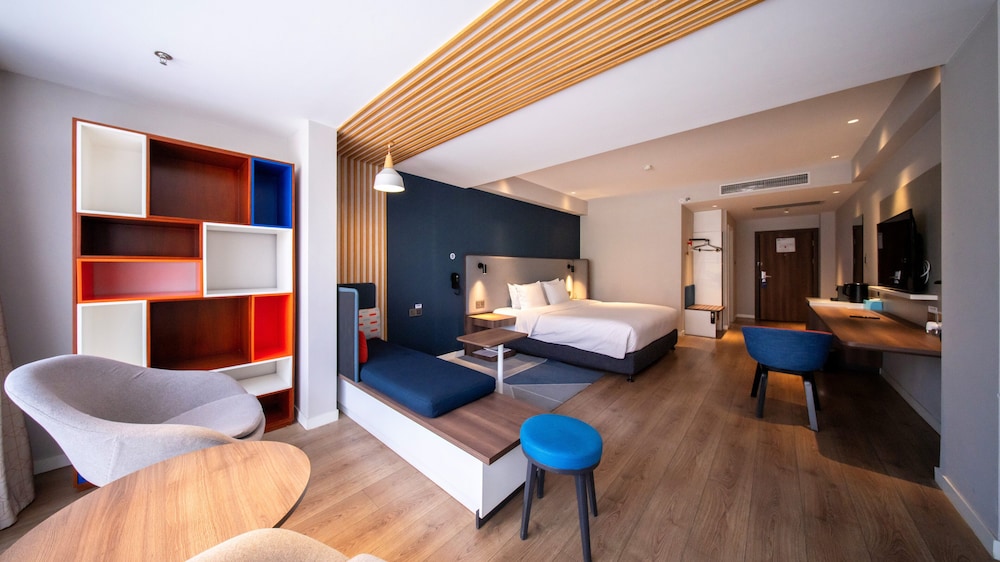 holiday inn express beijing shijingshan lakeview an ihg hotel