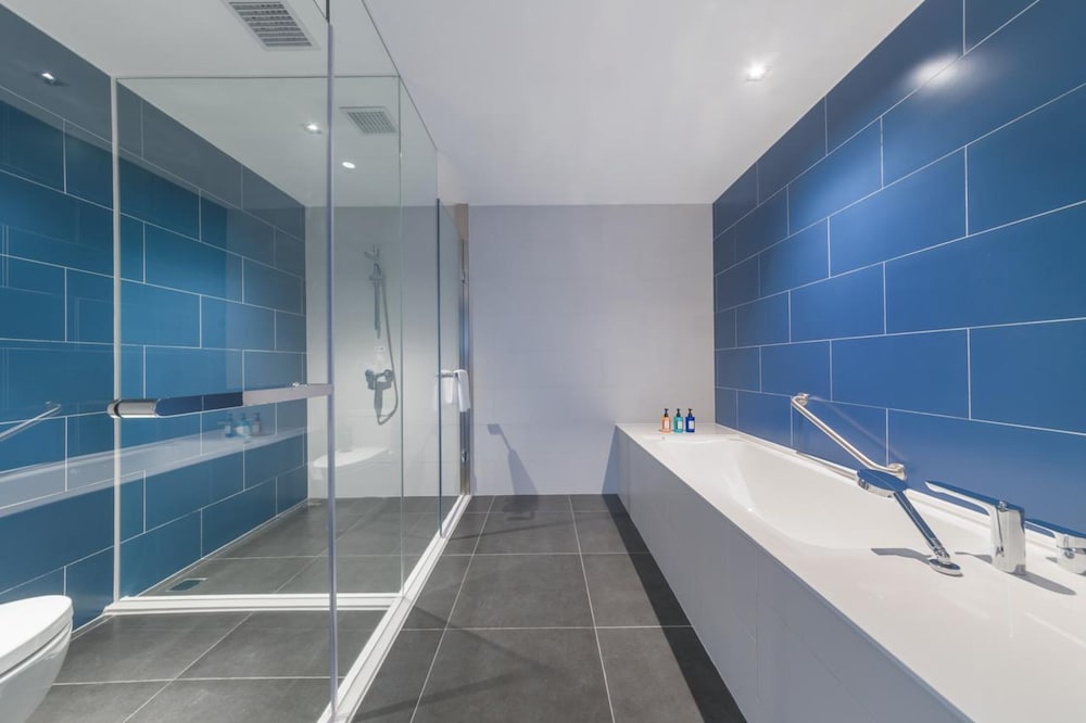 holiday inn express beijing shijingshan lakeview an ihg hotel