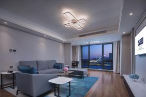 holiday inn express beijing shijingshan lakeview an ihg hotel