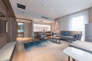 holiday inn express beijing shijingshan lakeview an ihg hotel