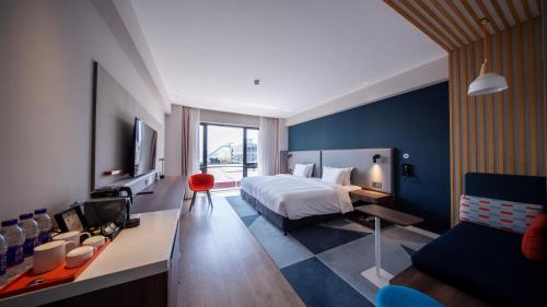 holiday inn express beijing shijingshan lakeview an ihg hotel