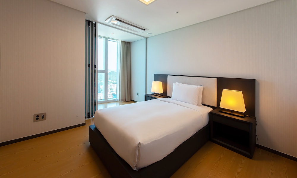 lct residence